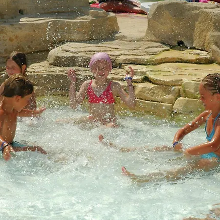 Le Clos Des Muriers 2 Chalet *